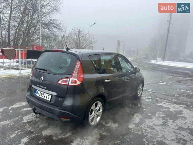 Сірий Рено Сценік, об'ємом двигуна 1.5 л та пробігом 200 тис. км за 6800 $, фото 1 на Automoto.ua