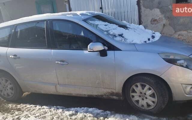 Серый Рено Сценик, объемом двигателя 1.5 л и пробегом 261 тыс. км за 6900 $, фото 1 на Automoto.ua