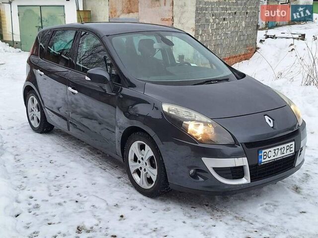 Серый Рено Сценик, объемом двигателя 2 л и пробегом 296 тыс. км за 7000 $, фото 1 на Automoto.ua