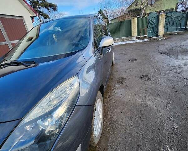 Серый Рено Сценик, объемом двигателя 1.46 л и пробегом 224 тыс. км за 7300 $, фото 1 на Automoto.ua