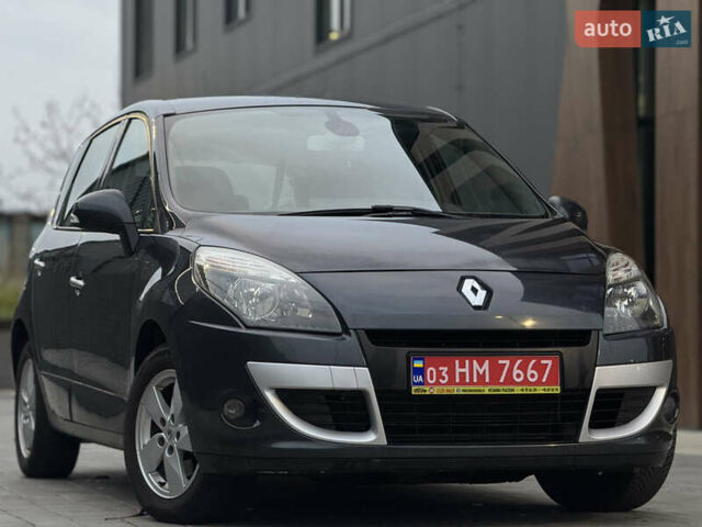 Серый Рено Сценик, объемом двигателя 1.5 л и пробегом 239 тыс. км за 6850 $, фото 1 на Automoto.ua