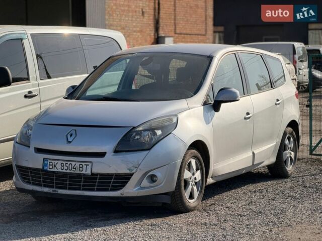 Серый Рено Сценик, объемом двигателя 1.46 л и пробегом 413 тыс. км за 4950 $, фото 1 на Automoto.ua