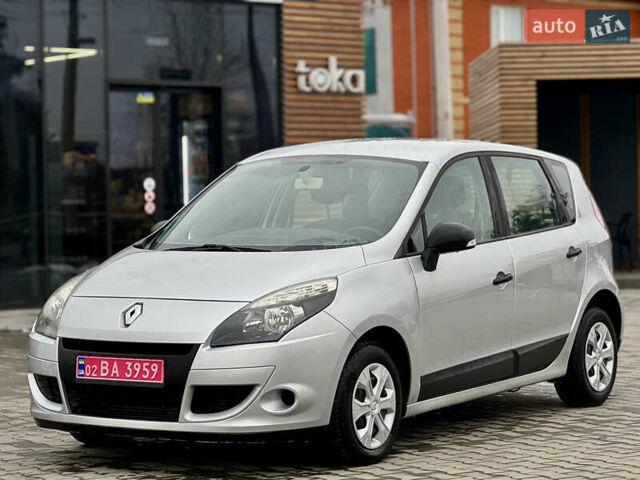 Серый Рено Сценик, объемом двигателя 1.5 л и пробегом 218 тыс. км за 6550 $, фото 1 на Automoto.ua