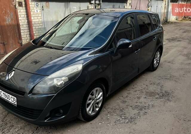 Серый Рено Сценик, объемом двигателя 1.46 л и пробегом 311 тыс. км за 6150 $, фото 1 на Automoto.ua