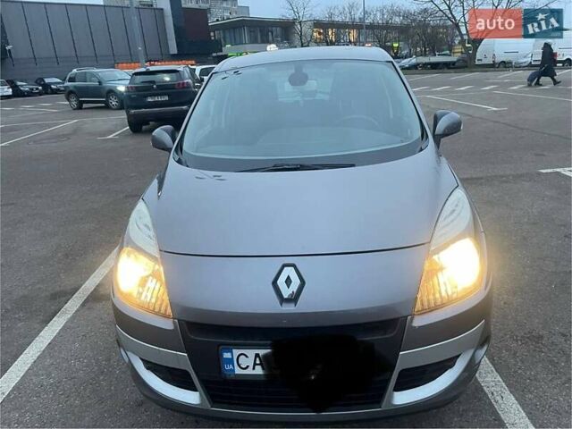 Серый Рено Сценик, объемом двигателя 1.5 л и пробегом 252 тыс. км за 6449 $, фото 1 на Automoto.ua