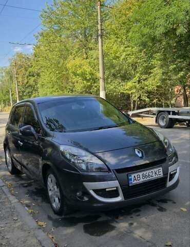 Рено Сценик 2010 в Виннице на Automoto.ua Серый Рено Сценик, объемом двигателя 1.46 л и пробегом 195 тыс. км за 7499 $, фото 1 на Automoto.ua