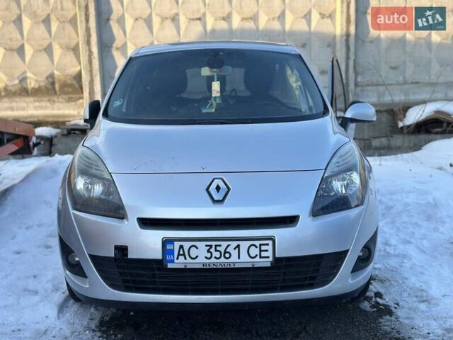 Сірий Рено Сценік, об'ємом двигуна 1.5 л та пробігом 336 тис. км за 3500 $, фото 1 на Automoto.ua