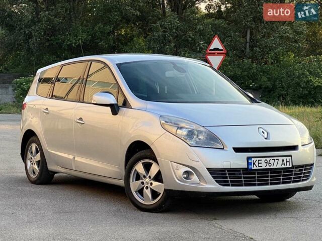 Сірий Рено Сценік, об'ємом двигуна 1.4 л та пробігом 194 тис. км за 8100 $, фото 1 на Automoto.ua