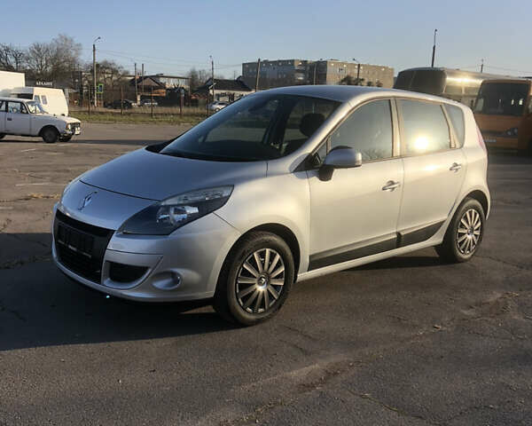 Серый Рено Сценик, объемом двигателя 1.4 л и пробегом 216 тыс. км за 5999 $, фото 1 на Automoto.ua