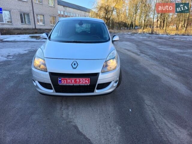 Серый Рено Сценик, объемом двигателя 1.6 л и пробегом 126 тыс. км за 9300 $, фото 1 на Automoto.ua