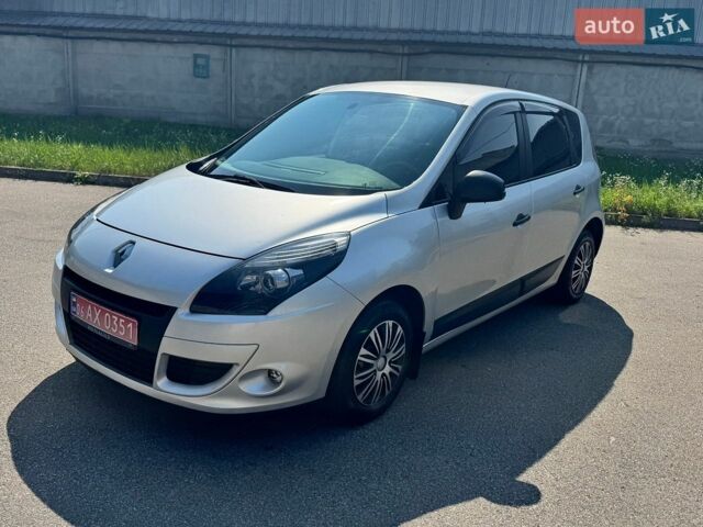 Сірий Рено Сценік, об'ємом двигуна 1.5 л та пробігом 237 тис. км за 5999 $, фото 1 на Automoto.ua
