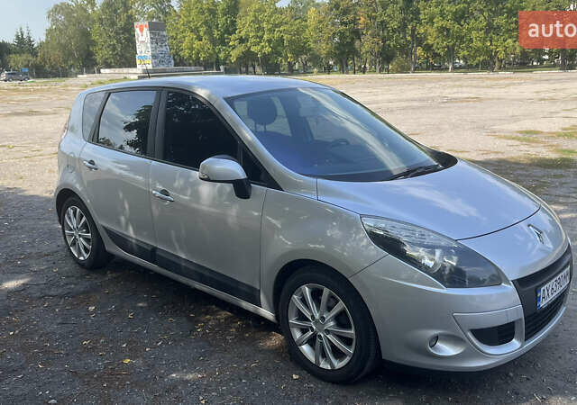 Сірий Рено Сценік, об'ємом двигуна 1.46 л та пробігом 301 тис. км за 7500 $, фото 1 на Automoto.ua