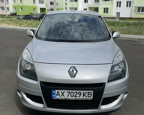 Серый Рено Сценик, объемом двигателя 1.4 л и пробегом 233 тыс. км за 6700 $, фото 1 на Automoto.ua