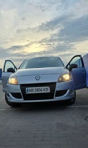 Серый Рено Сценик, объемом двигателя 1.46 л и пробегом 255 тыс. км за 8500 $, фото 1 на Automoto.ua