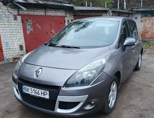 Серый Рено Сценик, объемом двигателя 1.5 л и пробегом 222 тыс. км за 7000 $, фото 1 на Automoto.ua