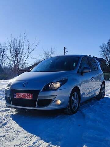 Сірий Рено Сценік, об'ємом двигуна 1.5 л та пробігом 201 тис. км за 8250 $, фото 1 на Automoto.ua
