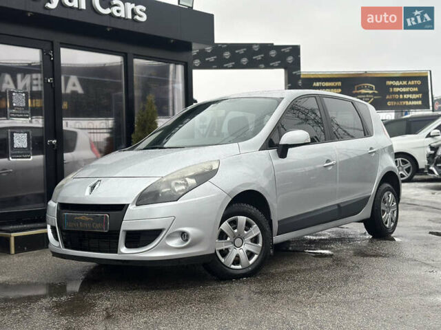 Сірий Рено Сценік, об'ємом двигуна 1.5 л та пробігом 285 тис. км за 6400 $, фото 1 на Automoto.ua