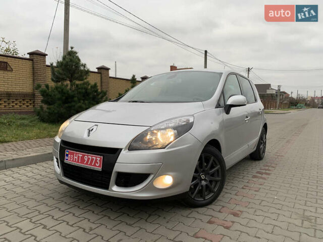 Серый Рено Сценик, объемом двигателя 1.5 л и пробегом 209 тыс. км за 7400 $, фото 1 на Automoto.ua