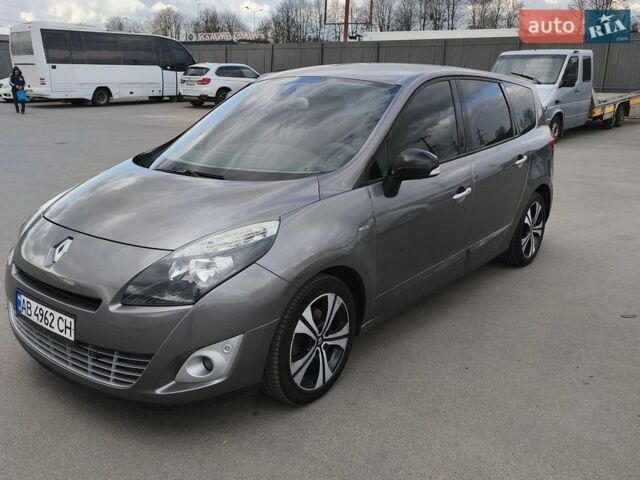 Сірий Рено Сценік, об'ємом двигуна 1.5 л та пробігом 244 тис. км за 7700 $, фото 1 на Automoto.ua