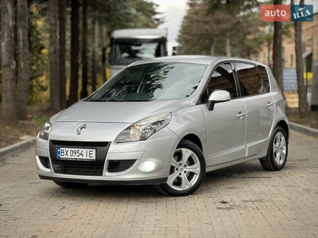 Рено Сценік 2011 у Львові на Automoto.ua Сірий Рено Сценік, об'ємом двигуна 1.6 л та пробігом 208 тис. км за 7250 $, фото 1 на Automoto.ua
