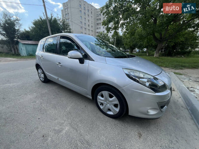 Сірий Рено Сценік, об'ємом двигуна 1.5 л та пробігом 178 тис. км за 6499 $, фото 1 на Automoto.ua