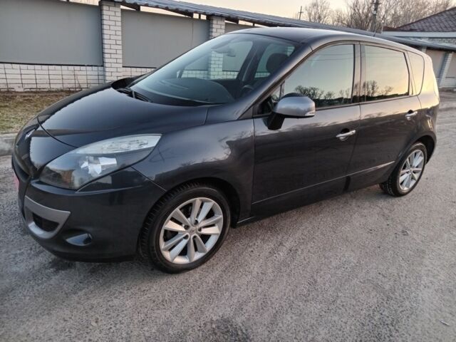 Серый Рено Сценик, объемом двигателя 1.6 л и пробегом 280 тыс. км за 7800 $, фото 1 на Automoto.ua