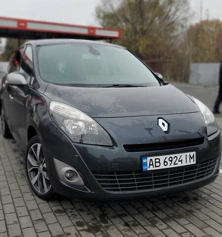 Серый Рено Сценик, объемом двигателя 1.6 л и пробегом 227 тыс. км за 8150 $, фото 1 на Automoto.ua