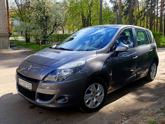 Сірий Рено Сценік, об'ємом двигуна 1.5 л та пробігом 270 тис. км за 5900 $, фото 1 на Automoto.ua