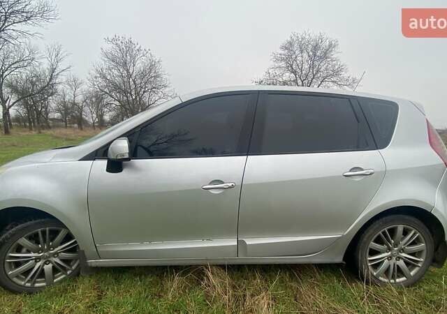 Сірий Рено Сценік, об'ємом двигуна 1.5 л та пробігом 260 тис. км за 5300 $, фото 1 на Automoto.ua