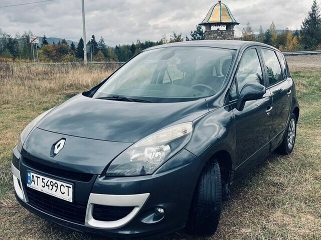 Сірий Рено Сценік, об'ємом двигуна 1.6 л та пробігом 190 тис. км за 5650 $, фото 1 на Automoto.ua
