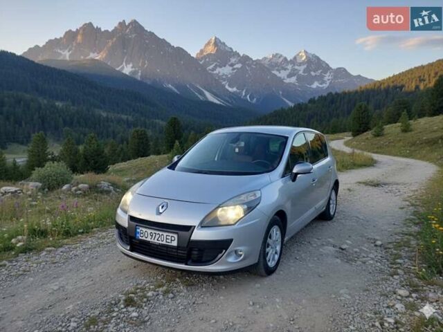 Серый Рено Сценик, объемом двигателя 1.5 л и пробегом 309 тыс. км за 5850 $, фото 1 на Automoto.ua