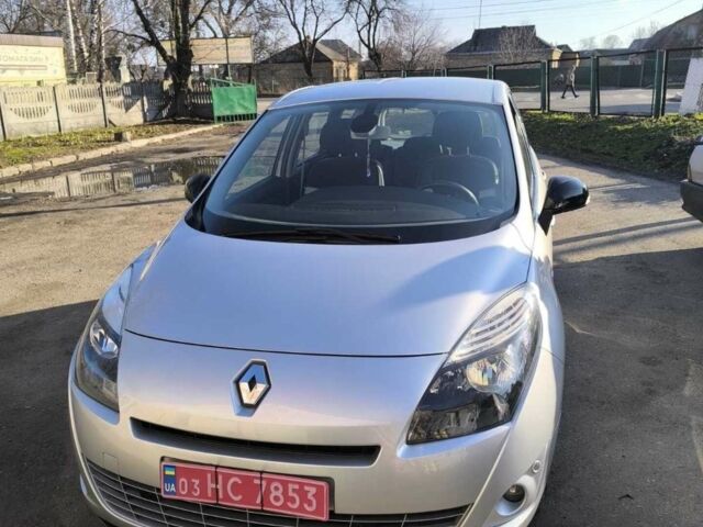 Сірий Рено Сценік, об'ємом двигуна 1.6 л та пробігом 194 тис. км за 9400 $, фото 1 на Automoto.ua