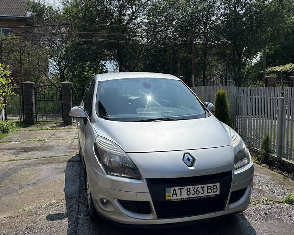 Серый Рено Сценик, объемом двигателя 1.6 л и пробегом 358 тыс. км за 6700 $, фото 1 на Automoto.ua