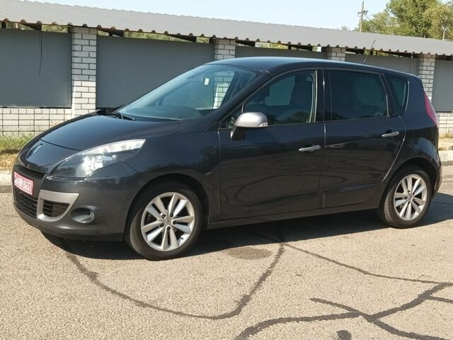 Серый Рено Сценик, объемом двигателя 1.6 л и пробегом 280 тыс. км за 7700 $, фото 1 на Automoto.ua