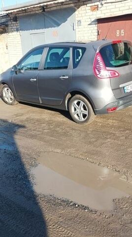 Сірий Рено Сценік, об'ємом двигуна 1.46 л та пробігом 154 тис. км за 7800 $, фото 1 на Automoto.ua