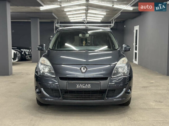Серый Рено Сценик, объемом двигателя 1.5 л и пробегом 185 тыс. км за 6500 $, фото 1 на Automoto.ua