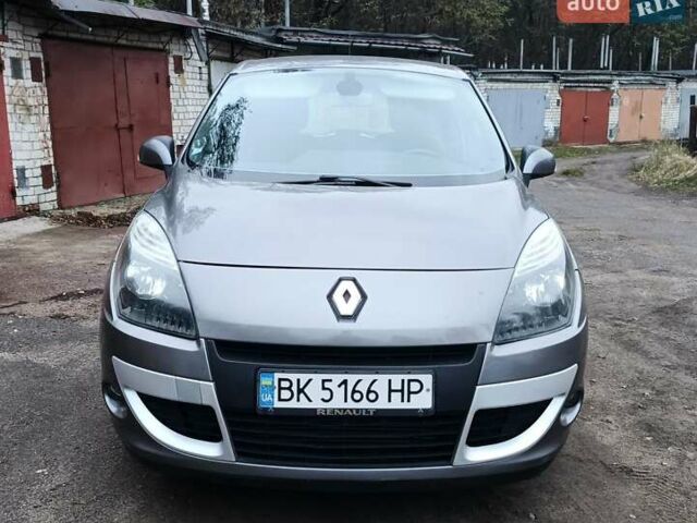 Сірий Рено Сценік, об'ємом двигуна 1.5 л та пробігом 222 тис. км за 7000 $, фото 1 на Automoto.ua
