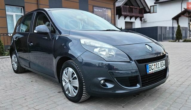 Серый Рено Сценик, объемом двигателя 1.6 л и пробегом 139 тыс. км за 8350 $, фото 1 на Automoto.ua