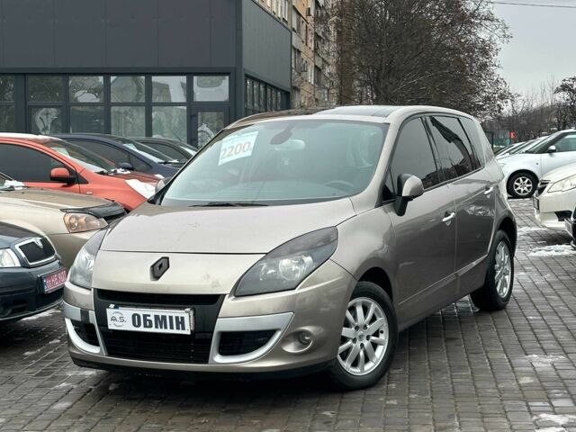 Сірий Рено Сценік, об'ємом двигуна 1.5 л та пробігом 262 тис. км за 7400 $, фото 1 на Automoto.ua