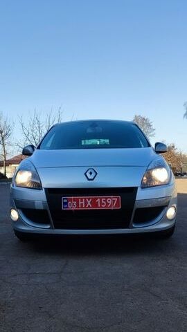 Серый Рено Сценик, объемом двигателя 1.5 л и пробегом 201 тыс. км за 7950 $, фото 1 на Automoto.ua