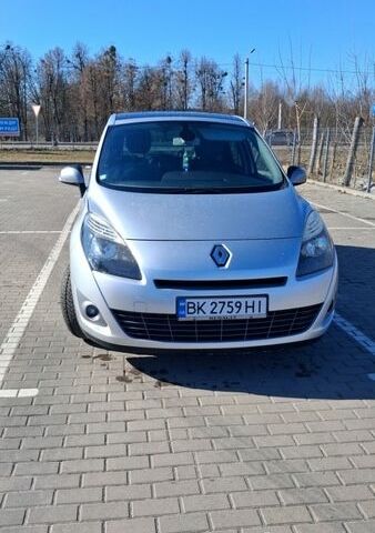 Серый Рено Сценик, объемом двигателя 1.6 л и пробегом 234 тыс. км за 7200 $, фото 1 на Automoto.ua