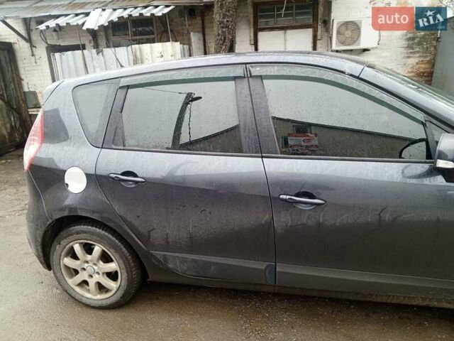 Серый Рено Сценик, объемом двигателя 1.5 л и пробегом 340 тыс. км за 4733 $, фото 1 на Automoto.ua