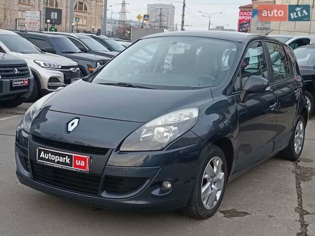 Серый Рено Сценик, объемом двигателя 1.6 л и пробегом 206 тыс. км за 7790 $, фото 1 на Automoto.ua