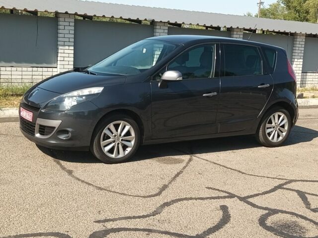 Сірий Рено Сценік, об'ємом двигуна 1.6 л та пробігом 240 тис. км за 7750 $, фото 1 на Automoto.ua