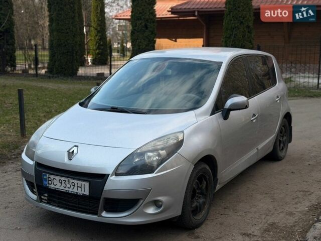 Серый Рено Сценик, объемом двигателя 1.5 л и пробегом 400 тыс. км за 4500 $, фото 1 на Automoto.ua