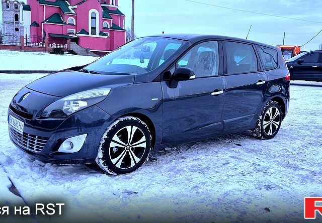 Сірий Рено Сценік, об'ємом двигуна 1.6 л та пробігом 334 тис. км за 7700 $, фото 1 на Automoto.ua