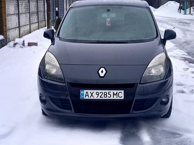 Серый Рено Сценик, объемом двигателя 1.5 л и пробегом 170 тыс. км за 7100 $, фото 1 на Automoto.ua