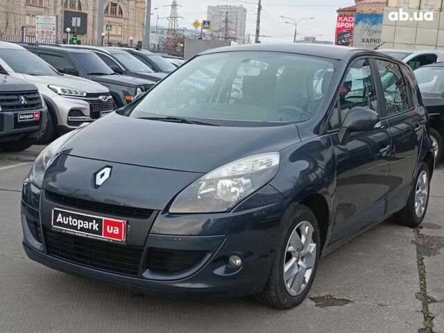 Серый Рено Сценик, объемом двигателя 1.6 л и пробегом 206 тыс. км за 7740 $, фото 1 на Automoto.ua