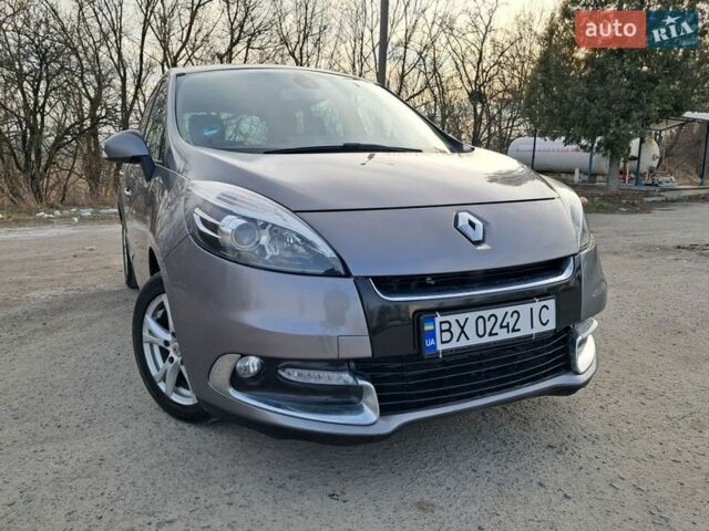 Серый Рено Сценик, объемом двигателя 1.5 л и пробегом 229 тыс. км за 7999 $, фото 1 на Automoto.ua