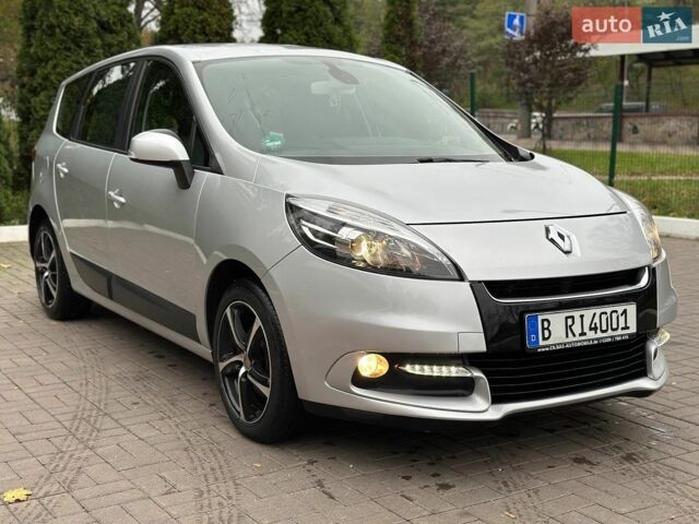 Сірий Рено Сценік, об'ємом двигуна 1.46 л та пробігом 219 тис. км за 9700 $, фото 1 на Automoto.ua